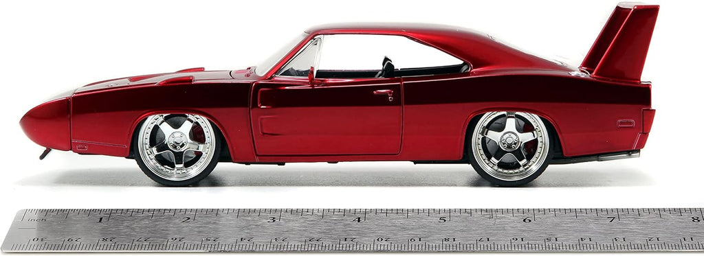 1:24 Scale Red Die-Cast Car O83810