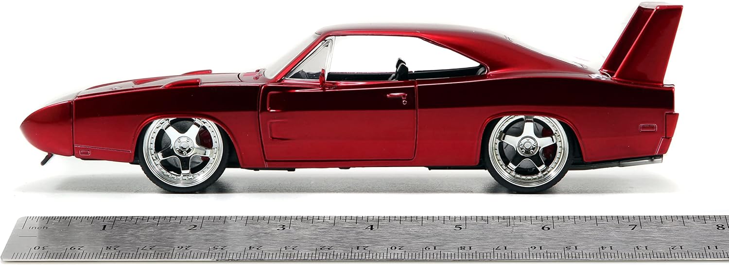 1:24 Scale Red Die-Cast Car O83810