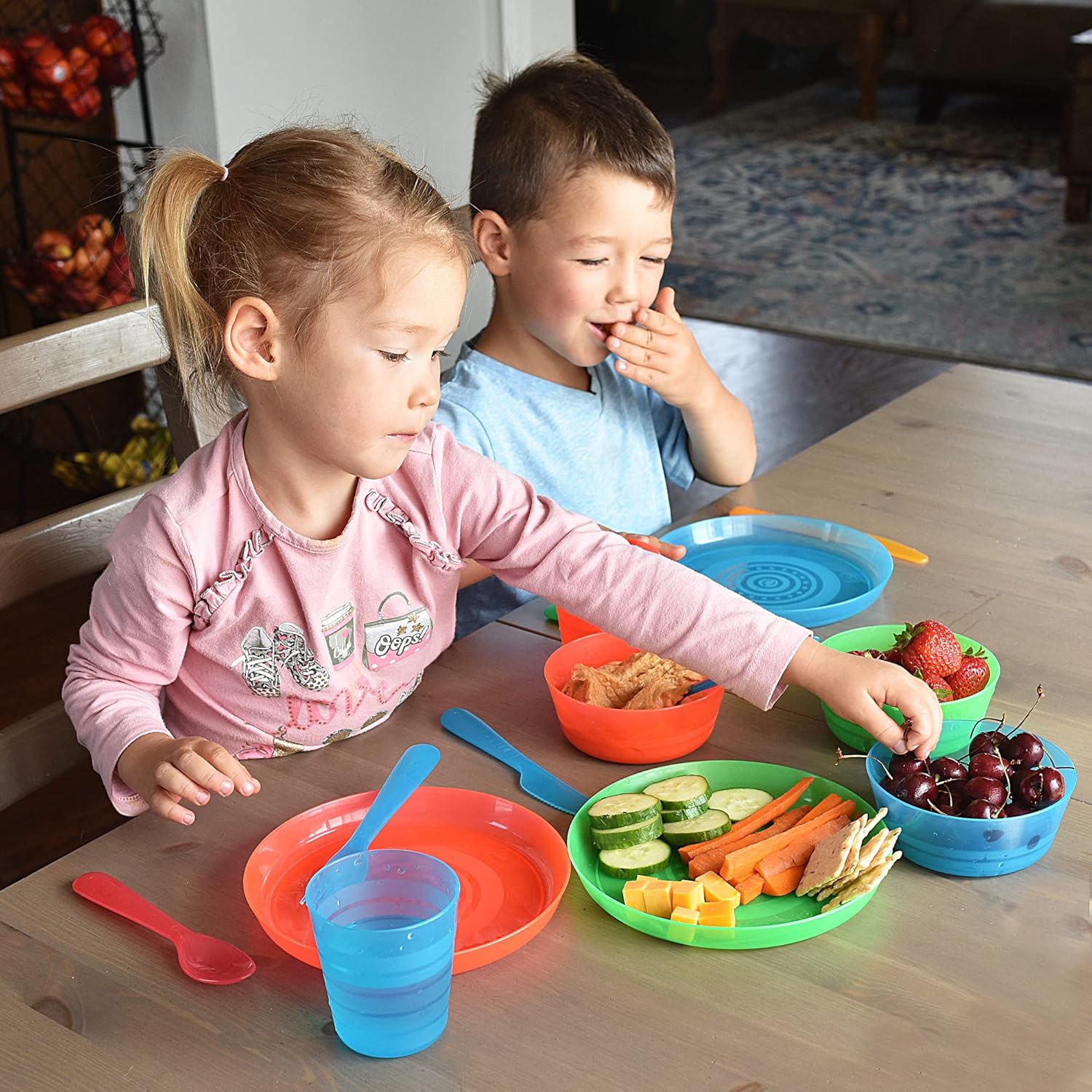 Rainbow Reusable Plastic Dinnerware Set for 8 A85559