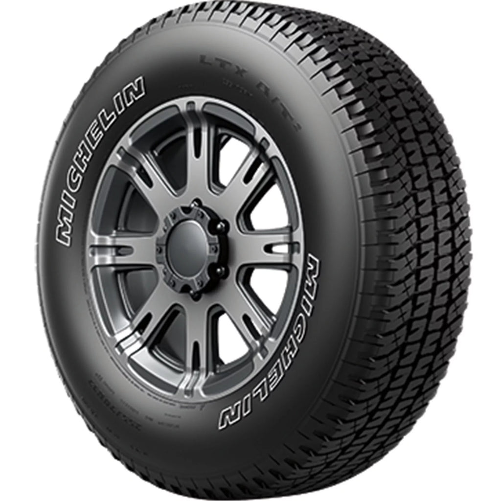 245/65R17 107S All-Season Tire V541583