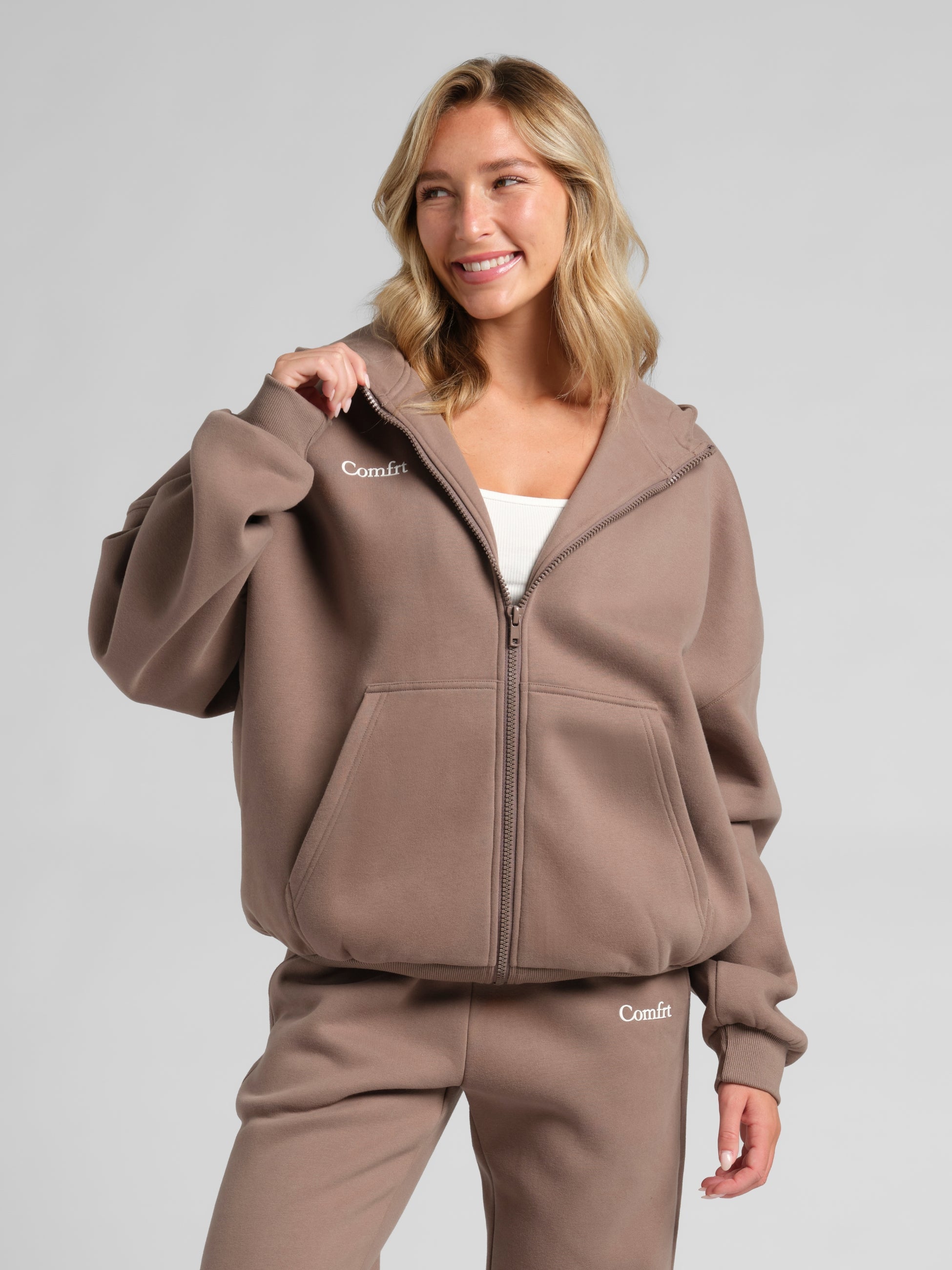 Cloud Zip Hoodie – Mega