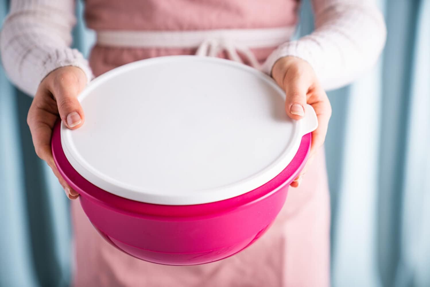 7 Piece Mixing Bowl Set with Lids and Strainer J985