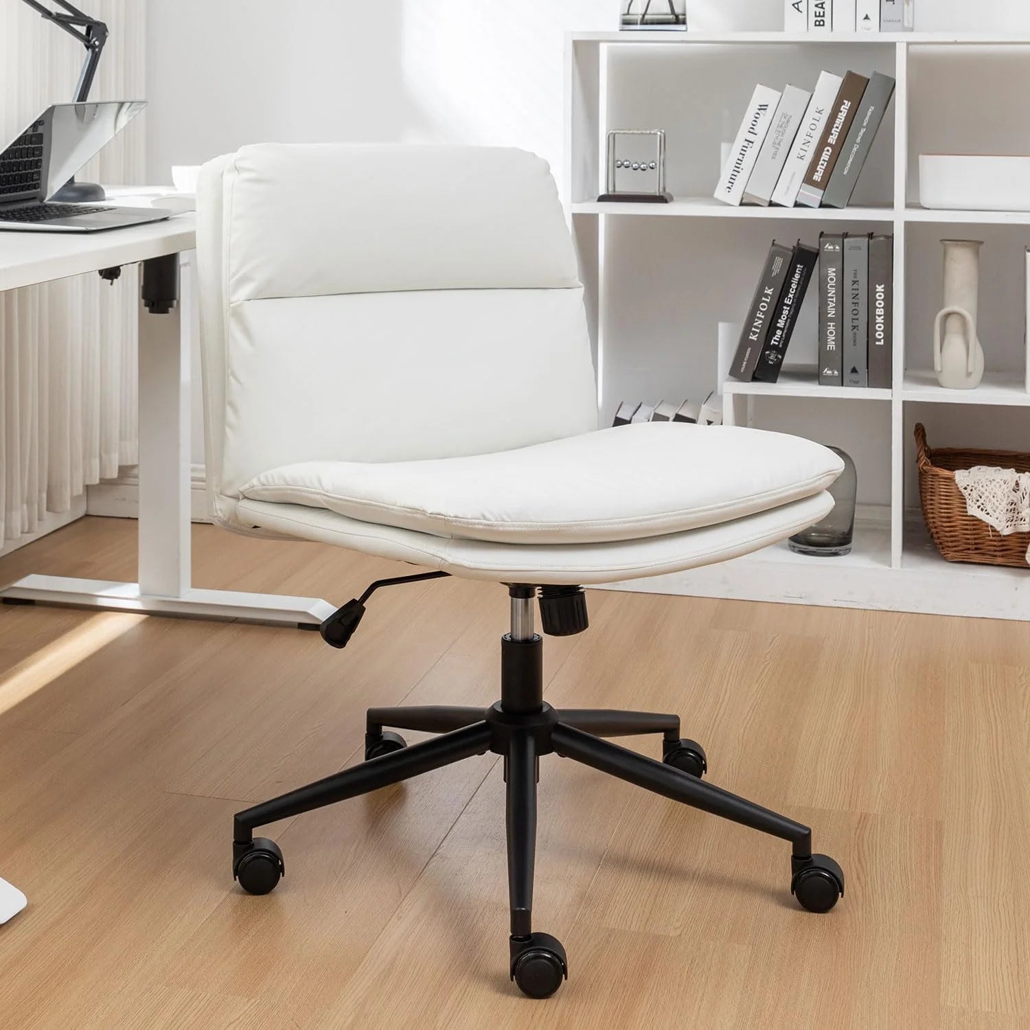 Black Base Criss Cross Chair with Wheels U5679