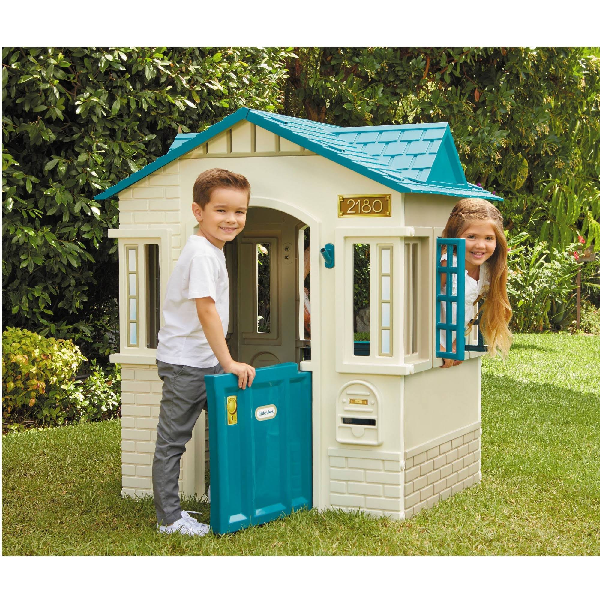 Blue Playhouse B350