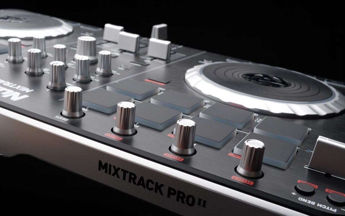 USB DJ Controller with Trigger Pads I600042