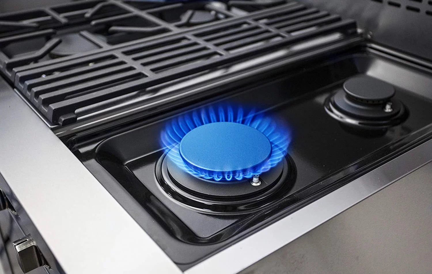 30" Stainless Steel Natural Gas Range with 4.5 cu.ft. Convection Oven S2164