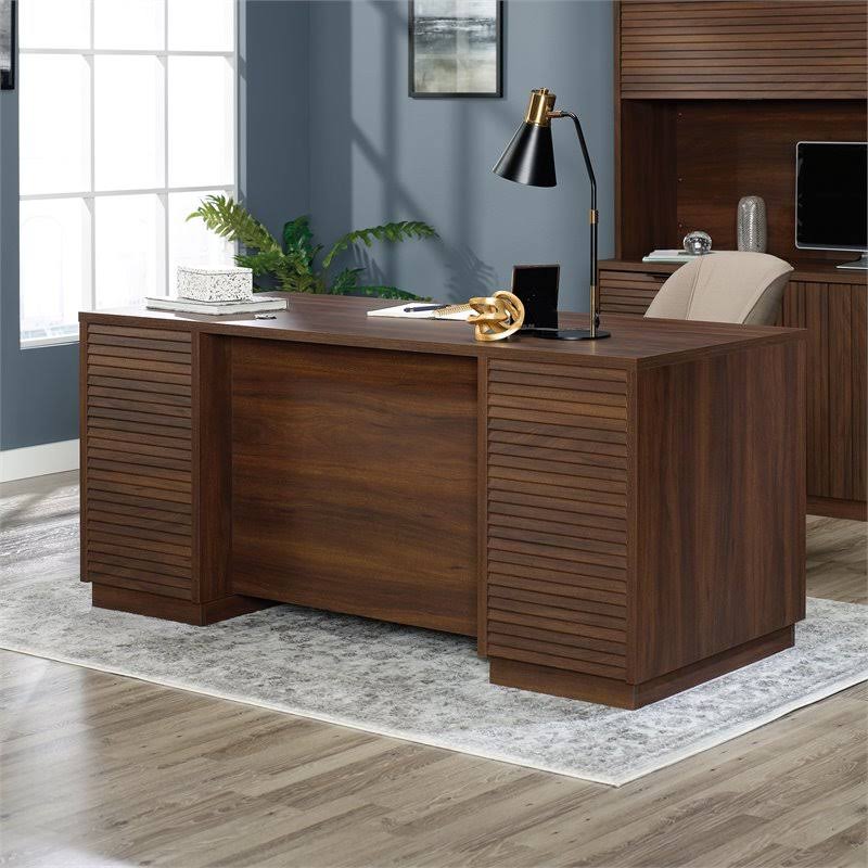 Spiced Mahogany Executive Desk R5148