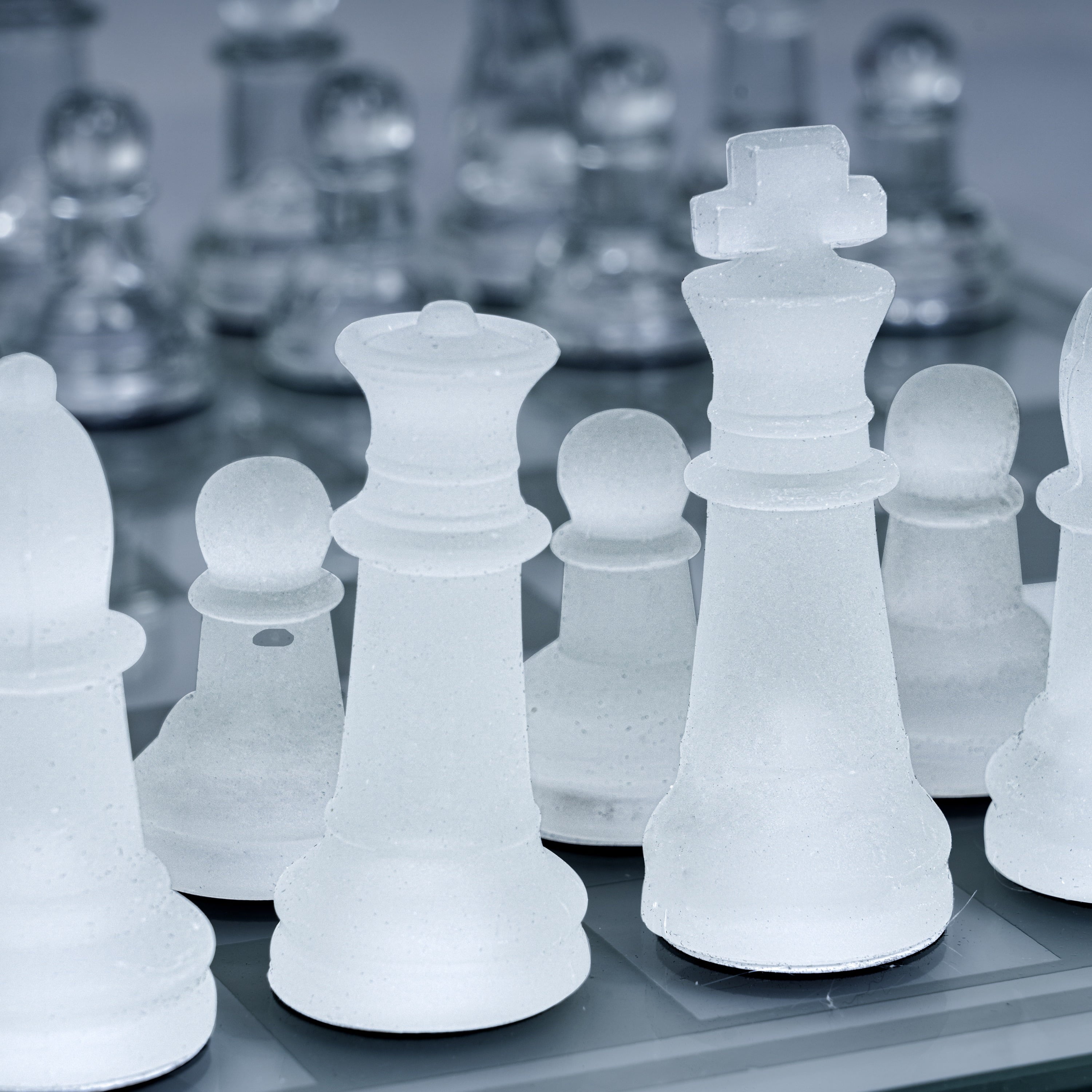 33 Pc Glass Chess Set L50537