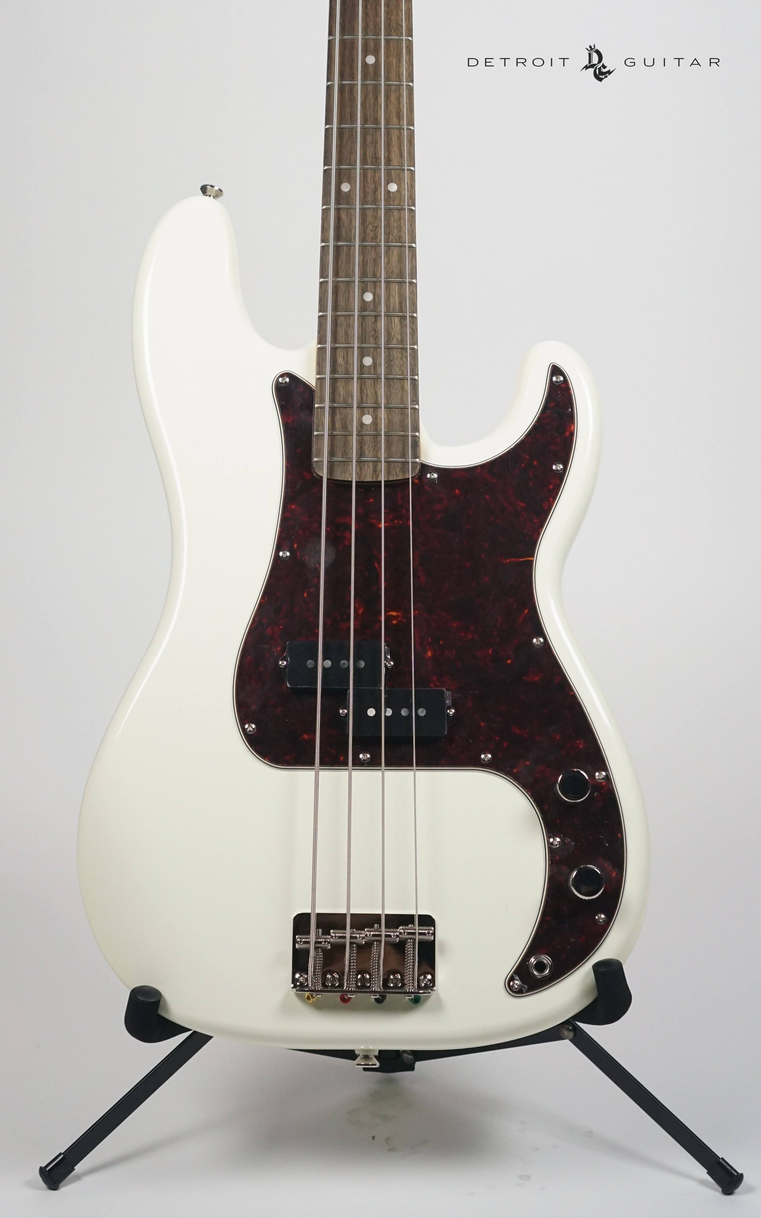 Olympic White Precision Bass O932