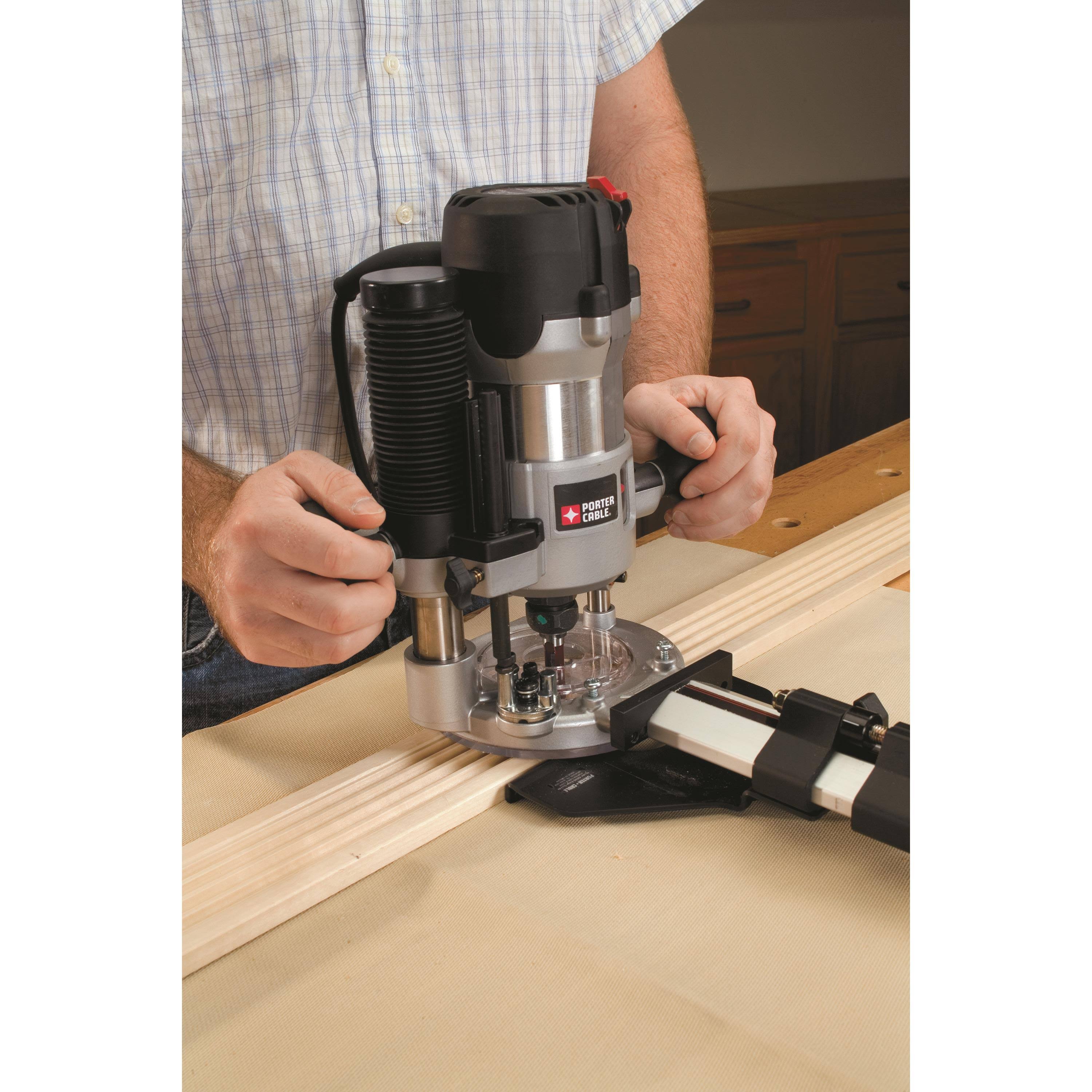 2.25 HP Plunge and Fixed Base Router Kit Q482679