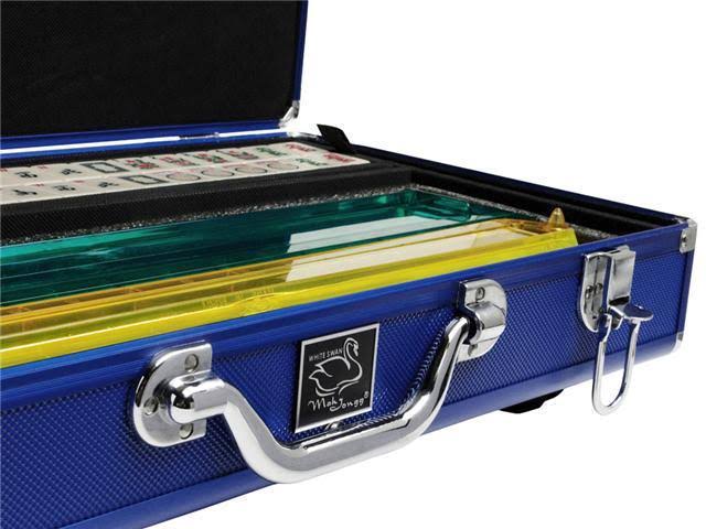 White Ivory Tiles Wheeled Aluminum Case N73319