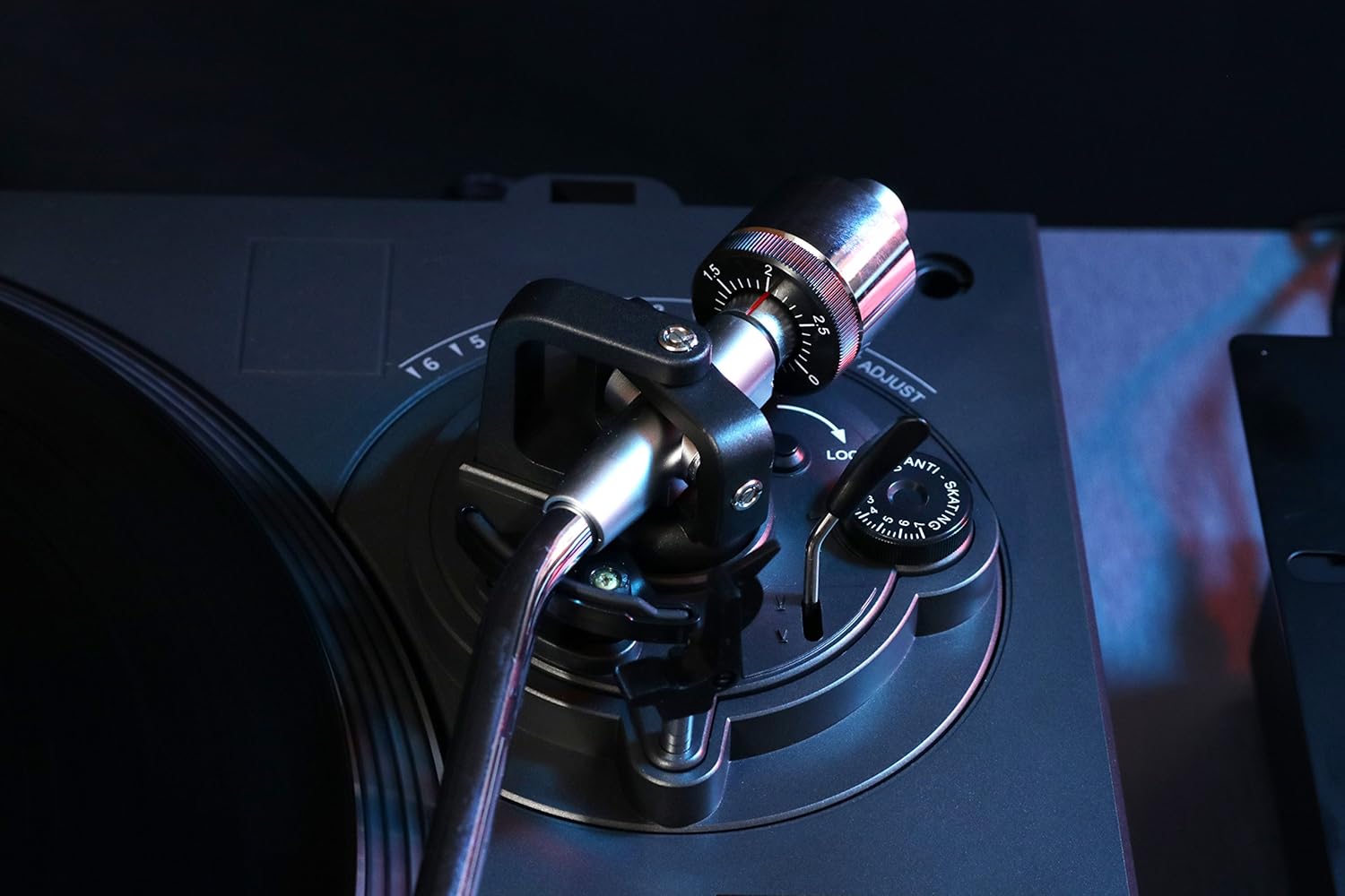 USB DJ Controller with Trigger Pads I600042