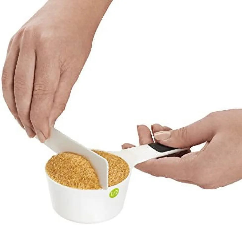 6-Piece Plastic Measuring Cups White 5 Count J57742